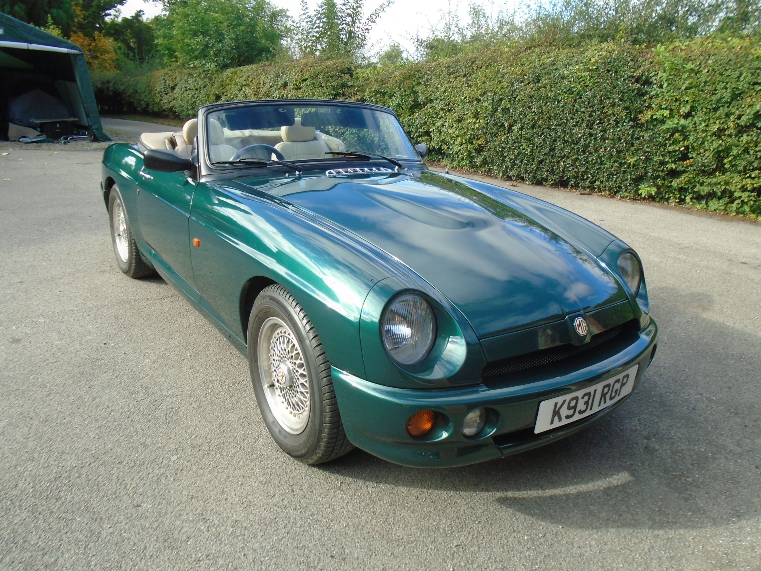 1993 MG RV8 