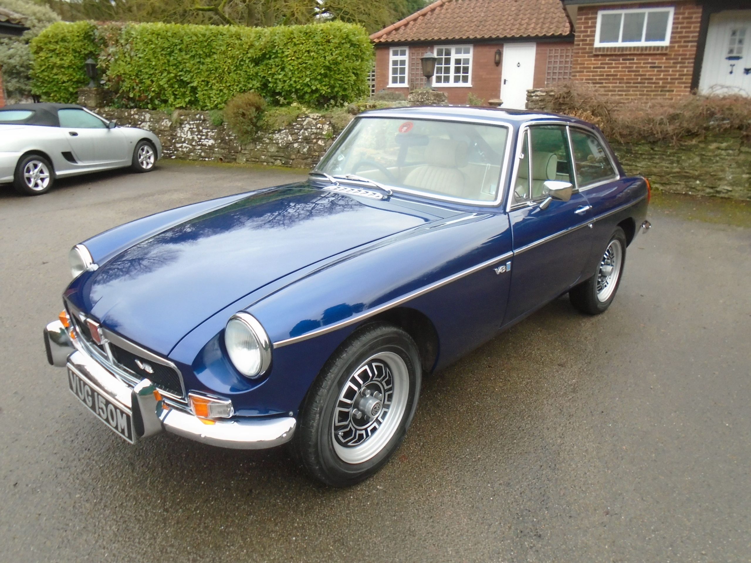 1973 MGB GT V8