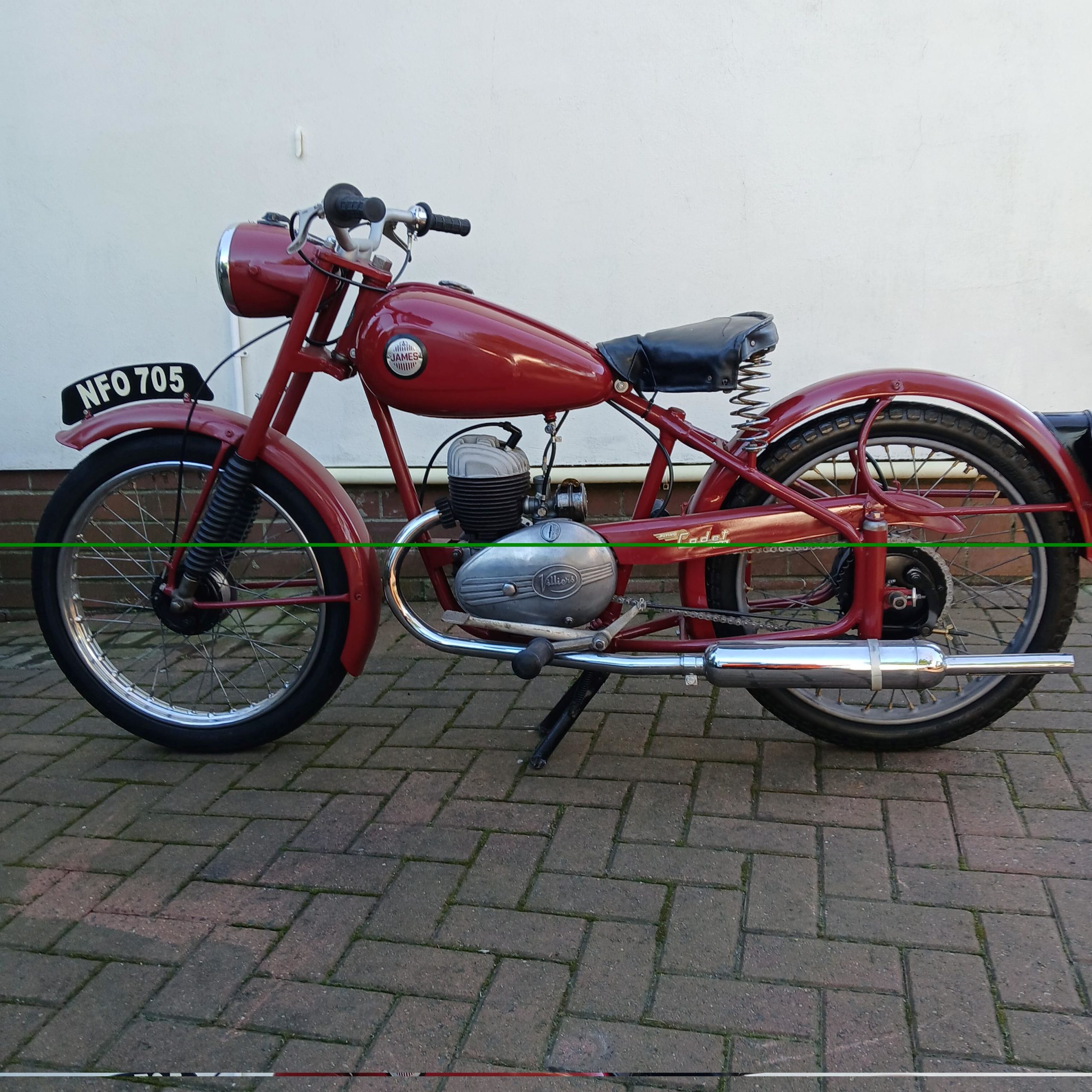 1949 James Cadet J150